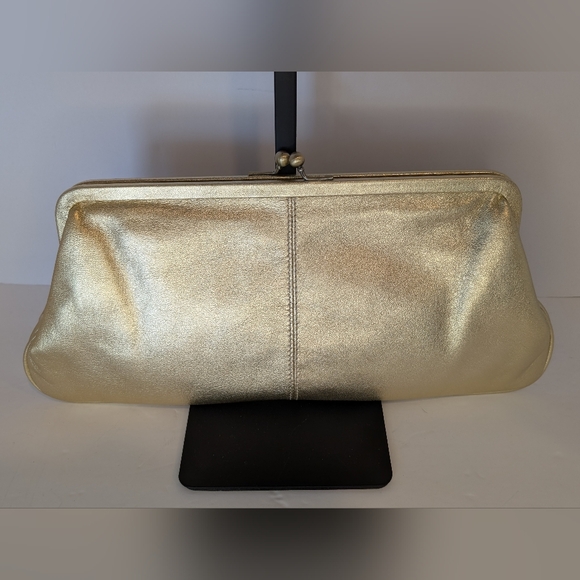 Vintage Hobo International Kisslock Clutch In Gold Pre-owned Good Condition - Picture 2 of 6